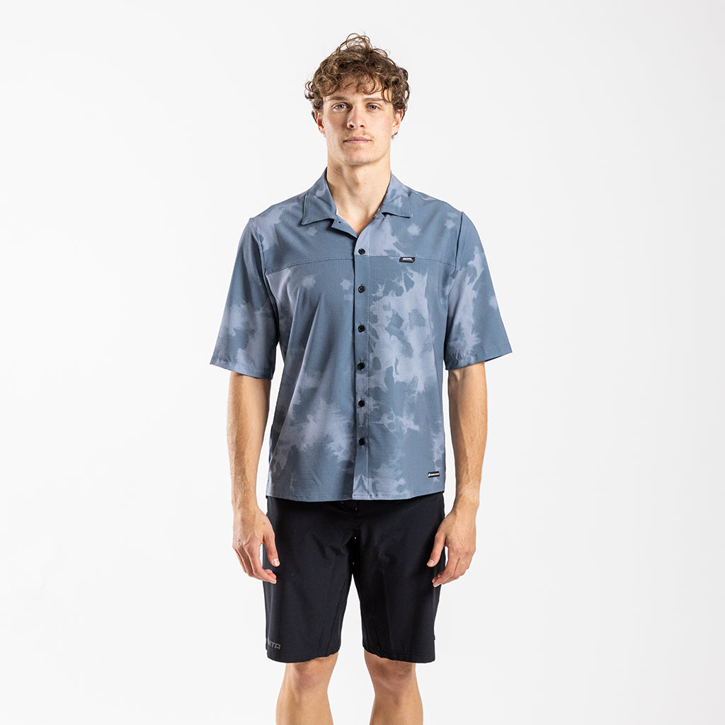 Men&#39;s Short Sleeve Adventure Shirt (Blue Elemental)