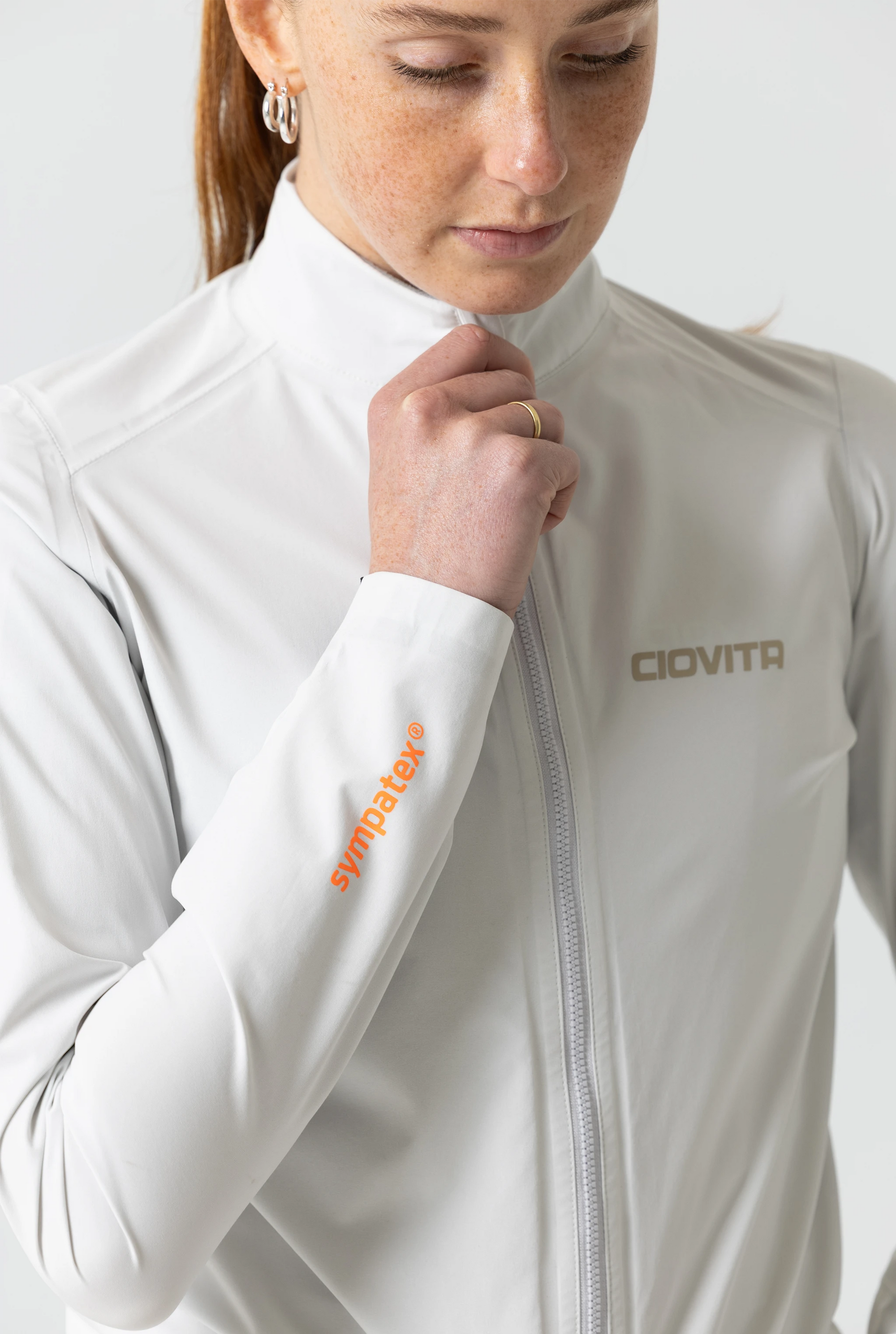 Women&#39;s Apex Hydro Repel Waterproof Jacket (Powder)